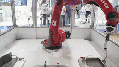 1621560833820567.gif 新松火弧智能焊接機器人系統.gif