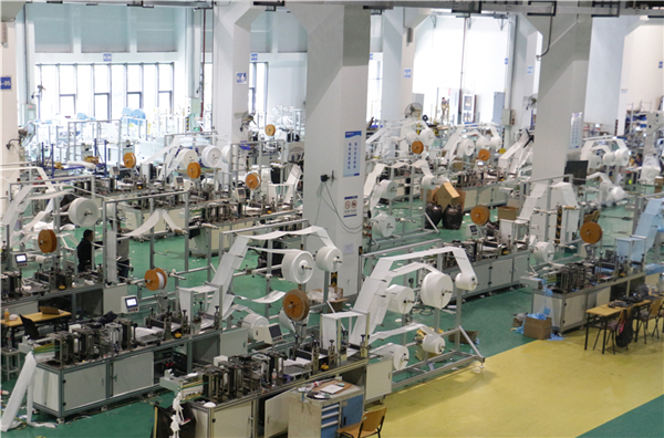 1589847812179504.jpg 口罩機生產車間.jpg