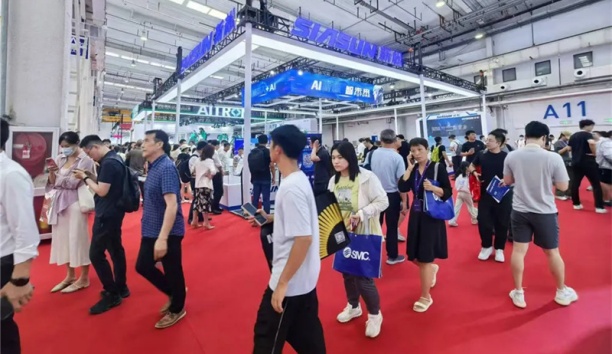 新松&ldquo;機器人+AI&rdquo;全景式創新應用成果，閃耀世界機器人大會！