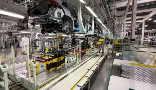 沈陽發布&mdash;&mdash;以&ldquo;中國水平 中國速度&rdquo;向&ldquo;行業領先 世界一流&rdquo;躍遷。高質量發展調研行｜新松公司蓄勢新興產業 搶占發展高地