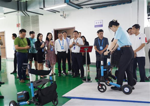 體驗+簽約：上下游企業走進新松智慧園